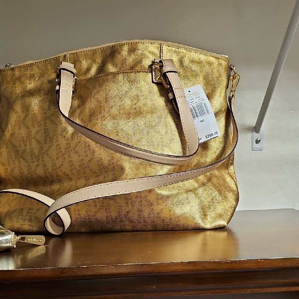 Michael Kors Gold Shoulder Bag